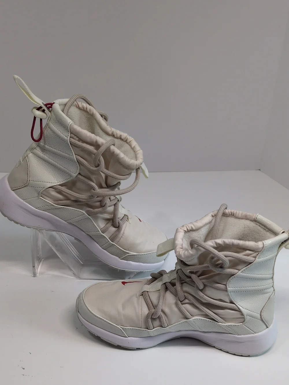 Nike Tanjun High Rise Winter Boots Phantom Gym Red Desert Sand Womens Size 6 AO0